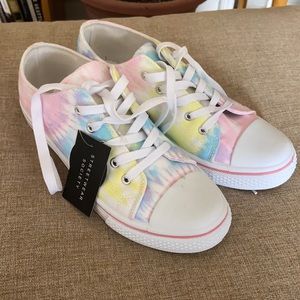 Pastel tie-dye canvas low-top sneakers